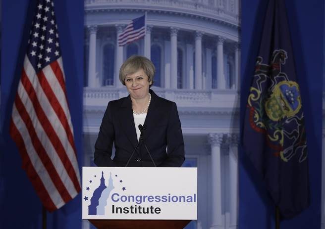 若英國首相梅伊若拒付500億英鎊的「分手費」,歐盟將告上海牙國際法庭,不惜長期打官司,要回這筆錢。(圖片取自美聯社)